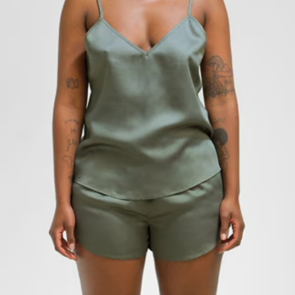 ETTITUDE,NIB, Sateen Shortie,Moss (green)